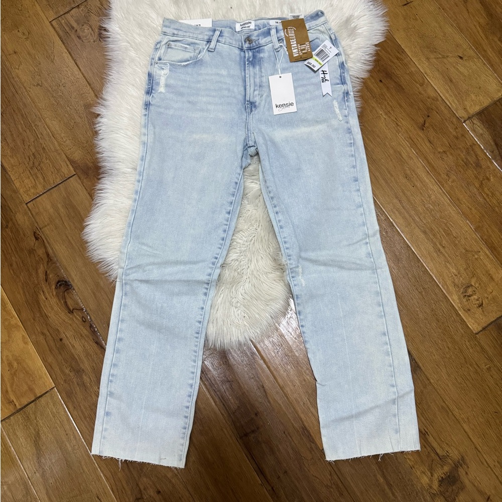 Kensie Women’s Pale Blue Straight Leg Jeans